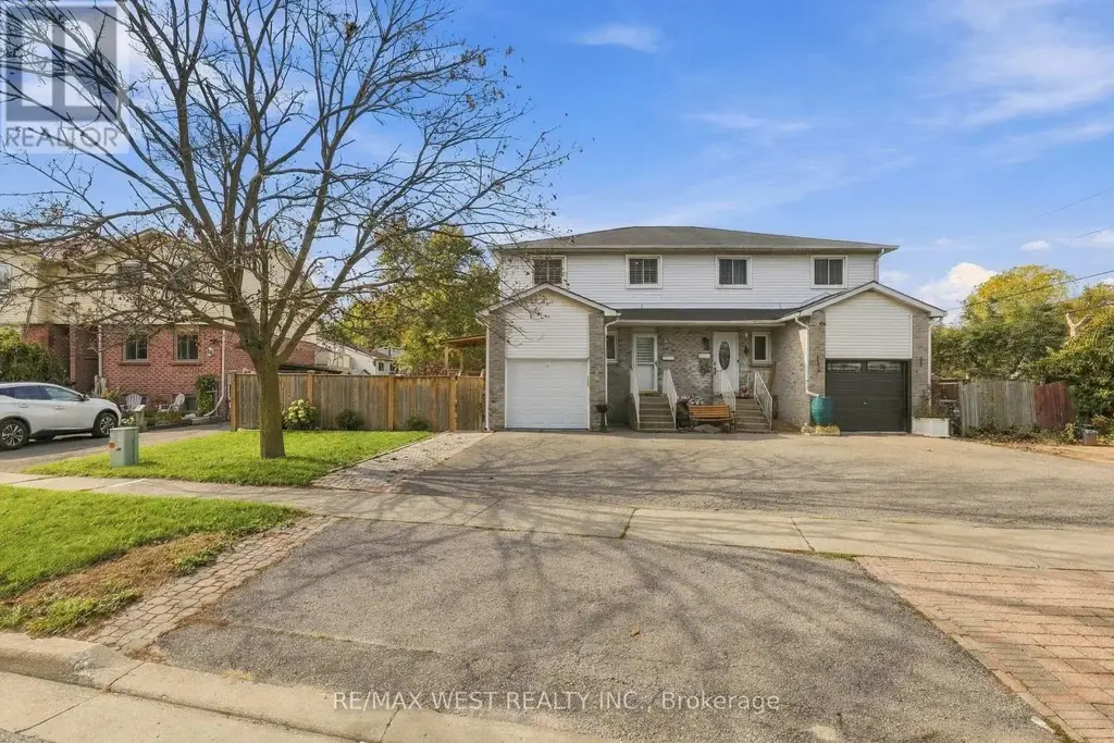 12 Waverly Street S, Oshawa (Vanier)