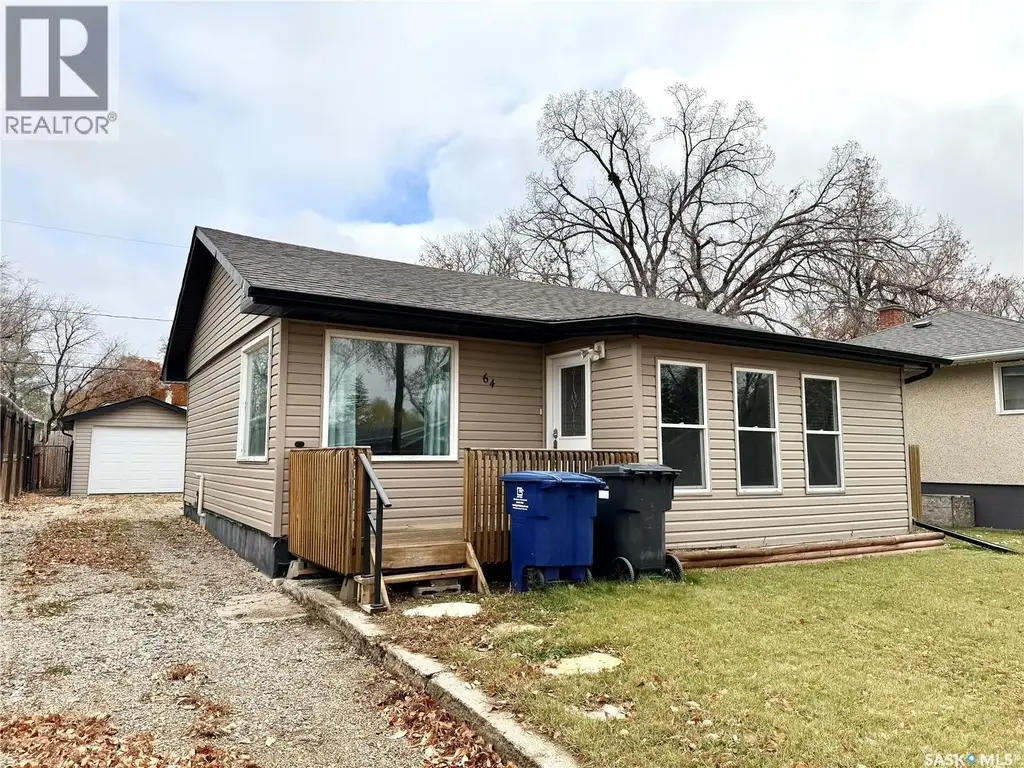 64 10th Street Ne, Weyburn