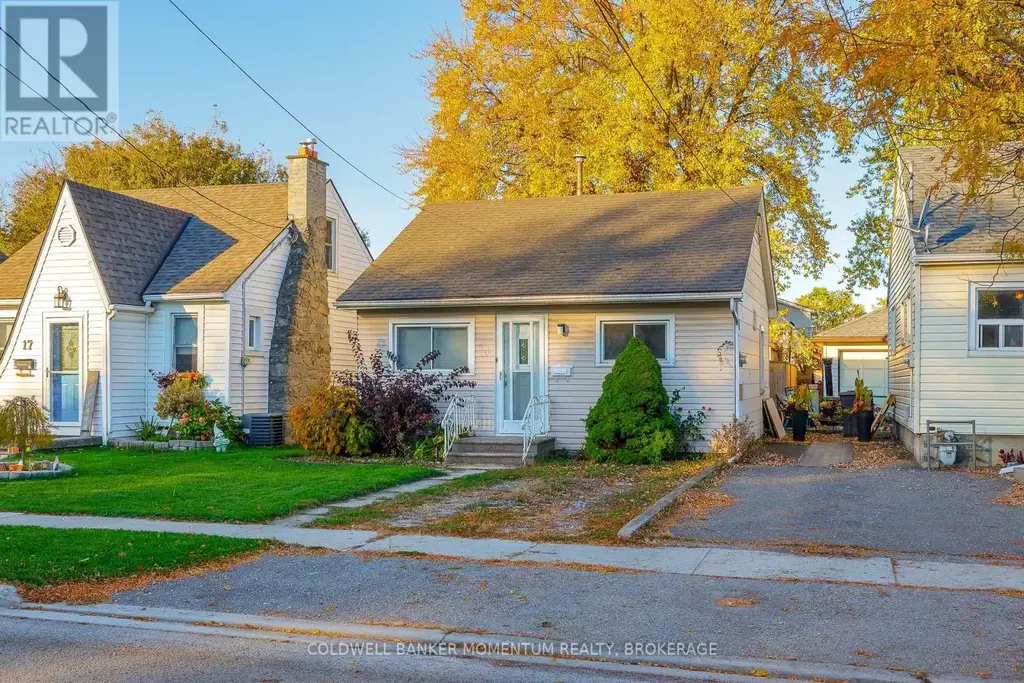 15 Wallace Avenue S, Welland (Lincoln/Crowland)