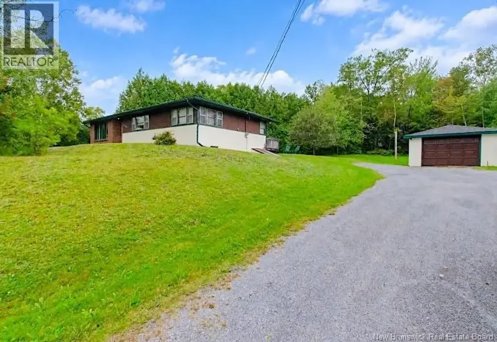 1129 River Valley Drive, Grand Bay-Westfield