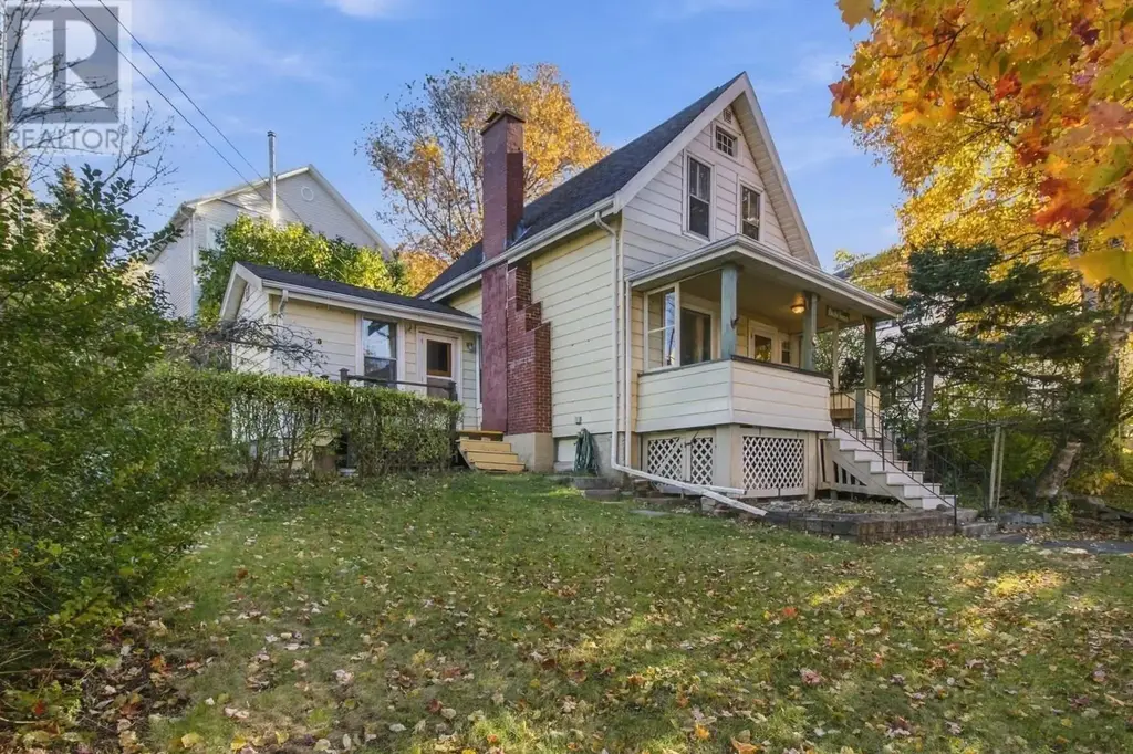 8 Harvey Street, Dartmouth