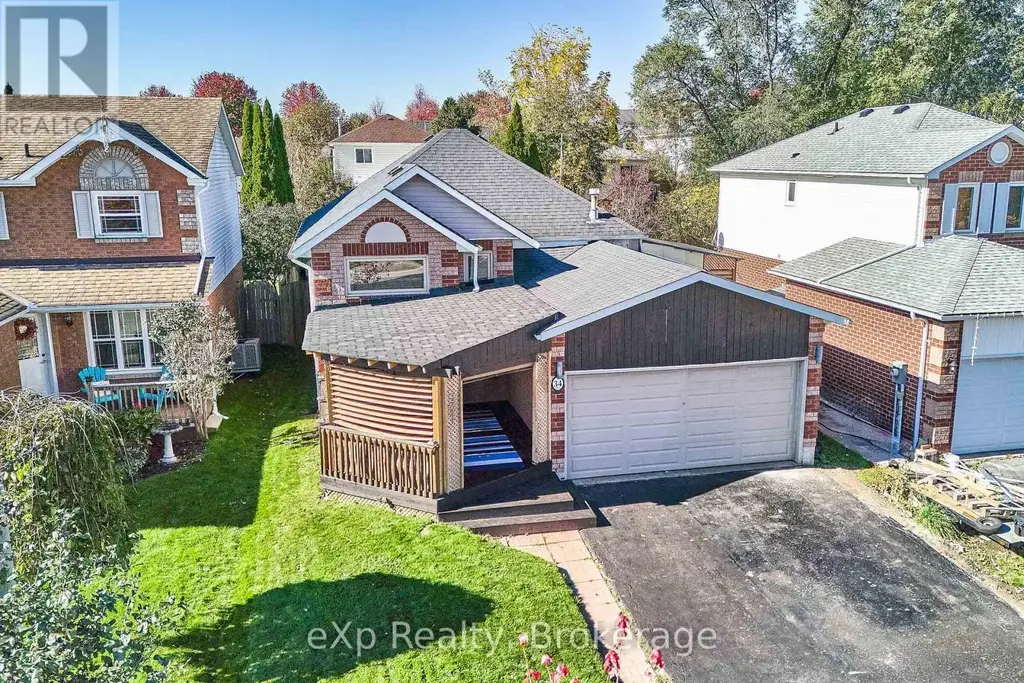 34 Hooper Square, Clarington (Bowmanville)