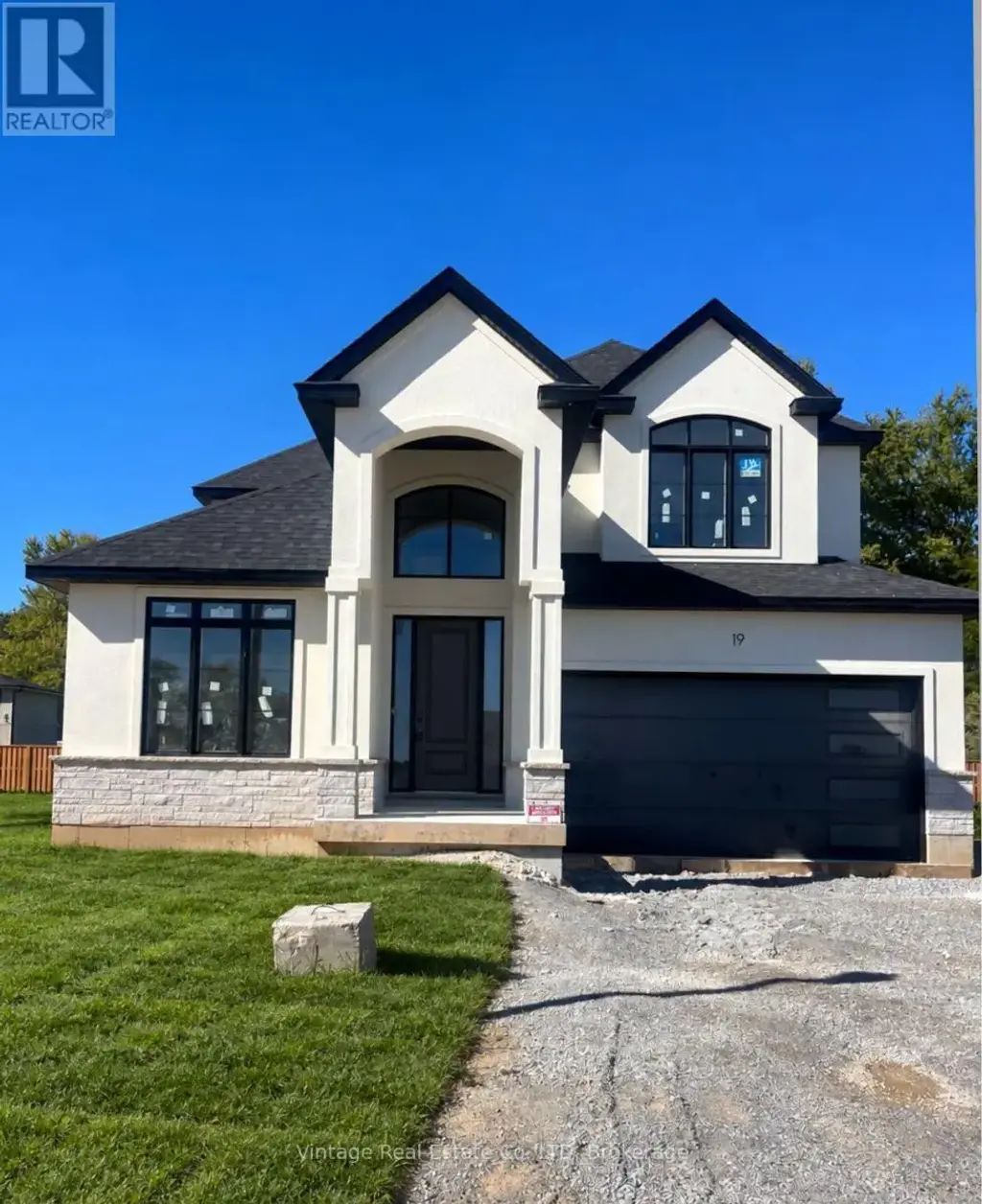 19 Shaw Avenue, Pelham (Fonthill)