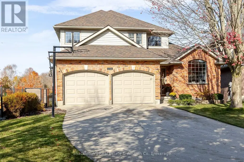 216 Long Drive, Stratford