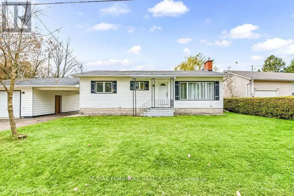 180 Everett Street, Pembroke