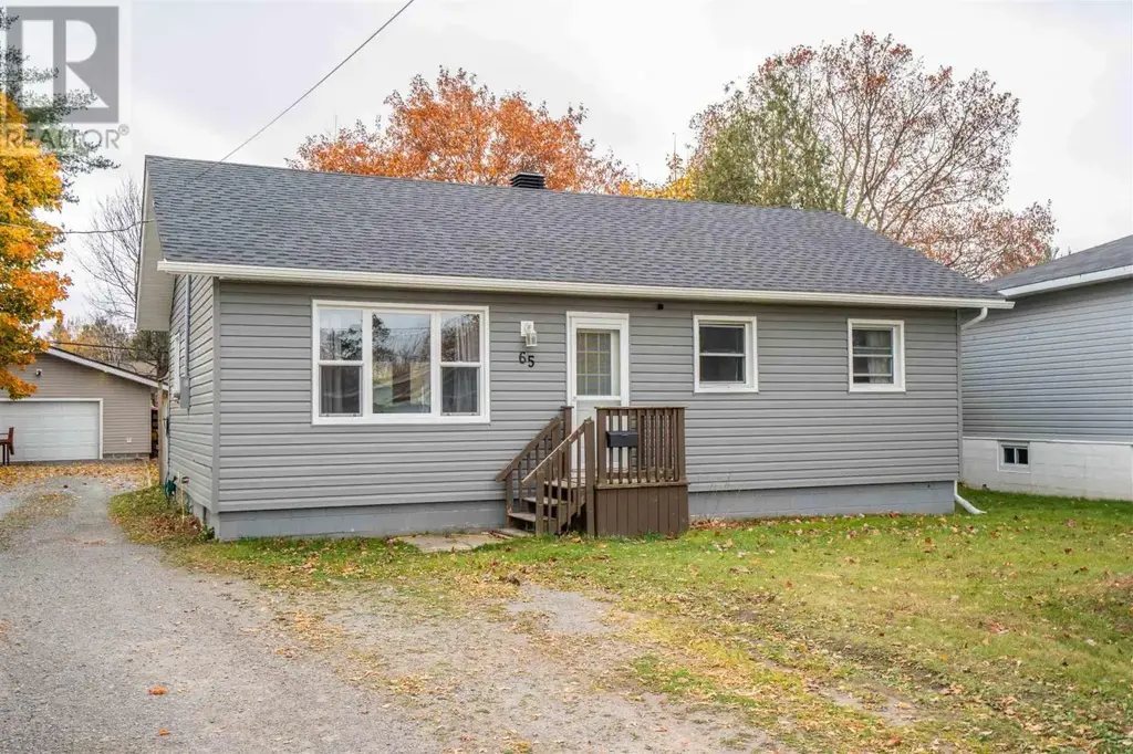 65 Anna St, Sault Ste. Marie