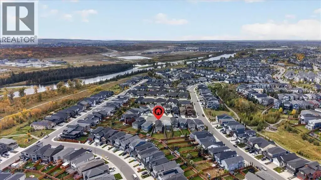 32 Cranbrook Bay Se, Calgary