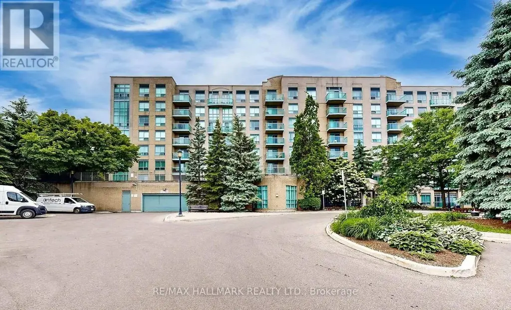 215 - 3 Ellesmere Street, Richmond Hill (Langstaff)