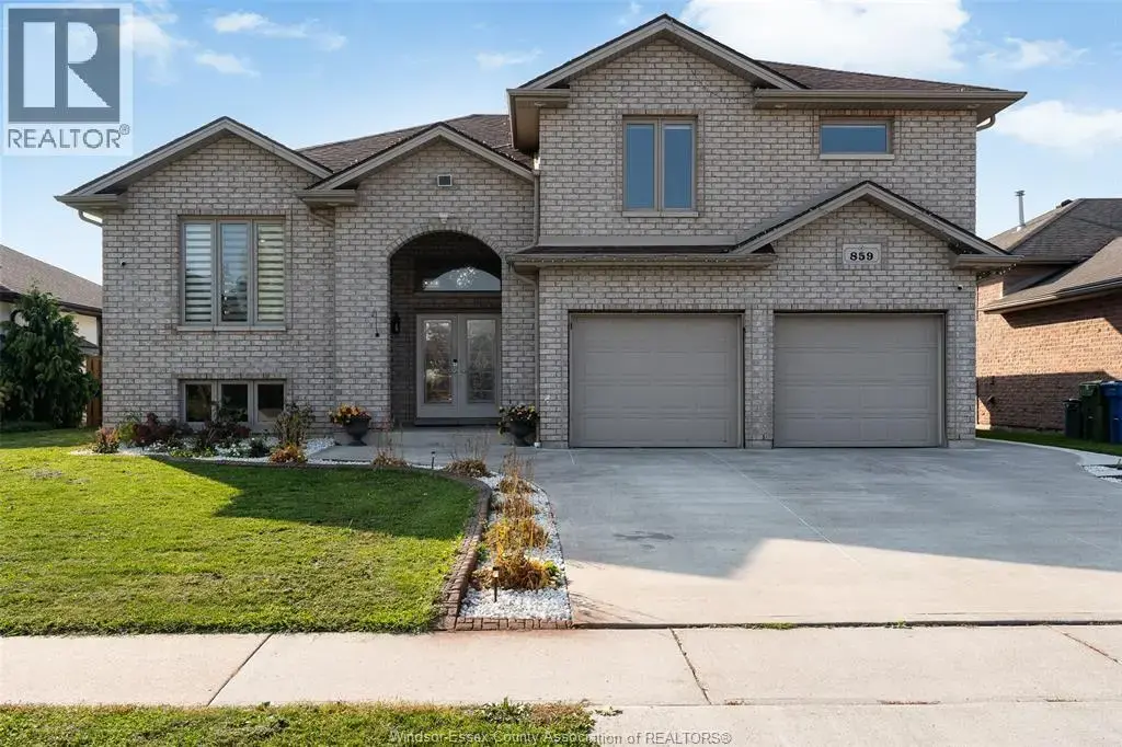859 Southwood Drive, Lakeshore