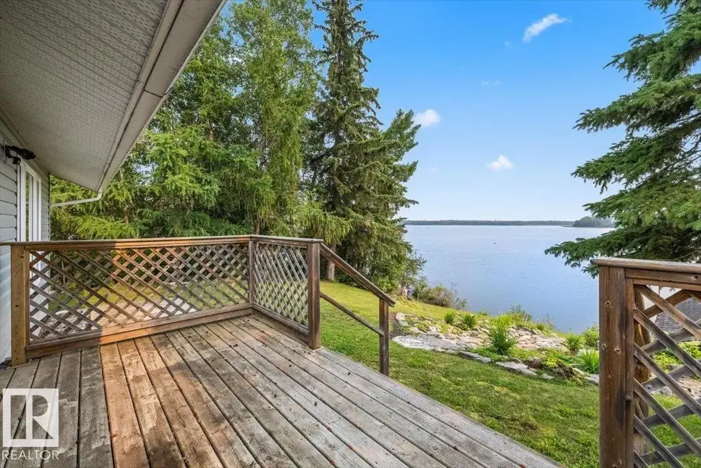 5564 Nakamun Dr, Rural Lac Ste. Anne County