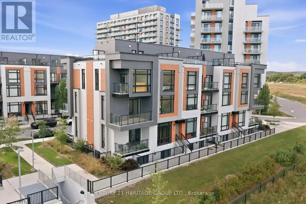 815 - 3 Steckley House Lane, Richmond Hill