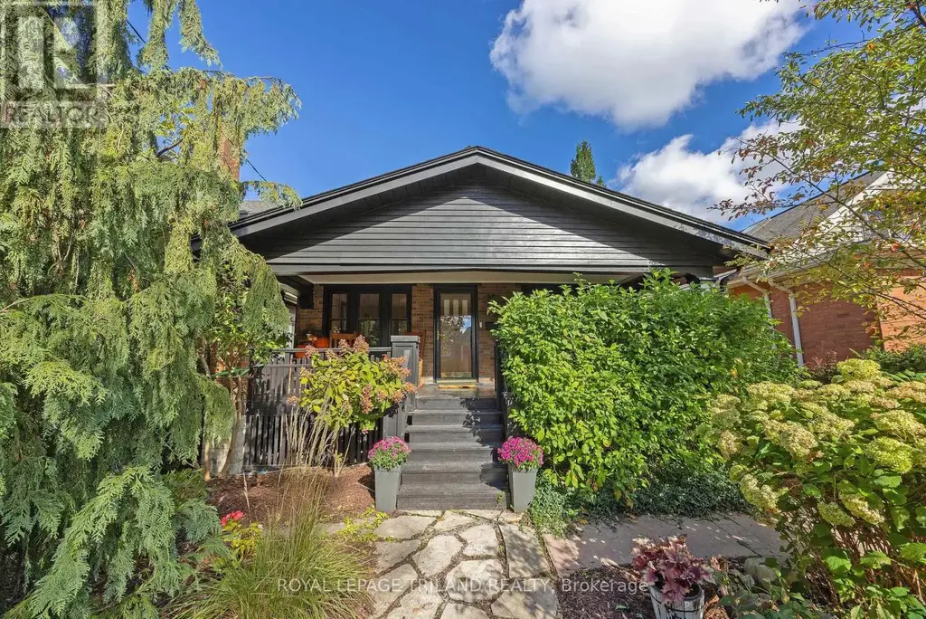8 Mckenzie Avenue, London South (South F)