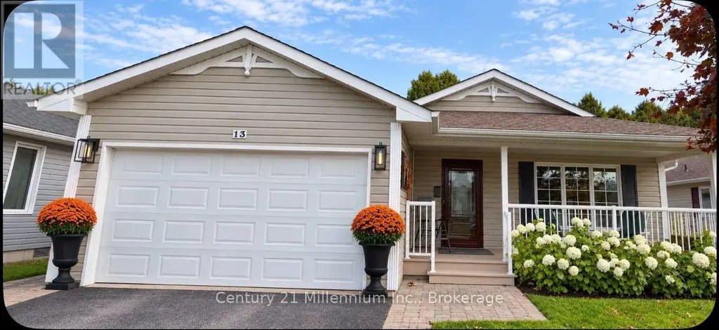 13 Virginia Avenue, Wasaga Beach