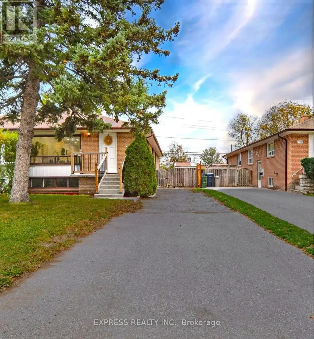 68 Pintail Crescent, Toronto (Parkwoods-Donalda)