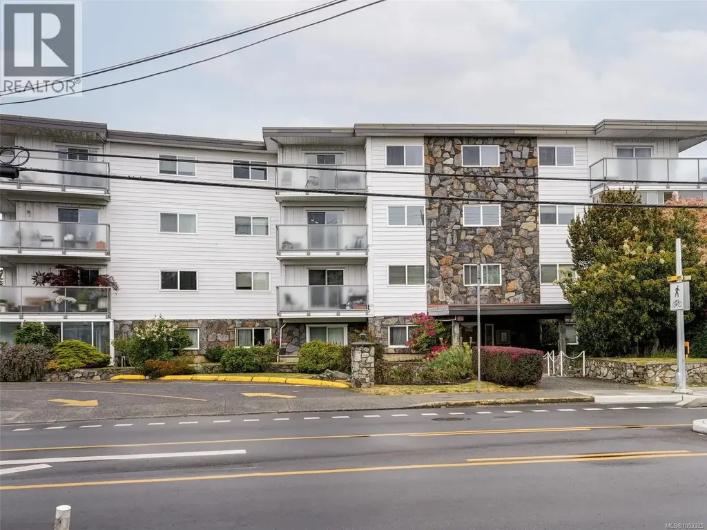 4 848 Esquimalt Rd, Esquimalt
