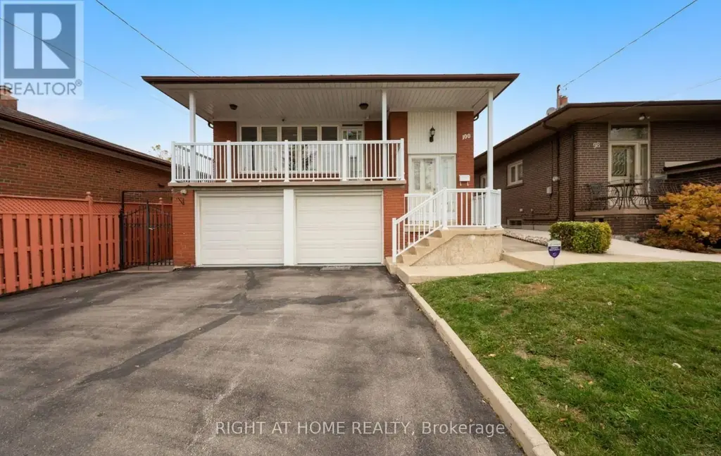 100 Gracefield Avenue, Toronto (Maple Leaf)