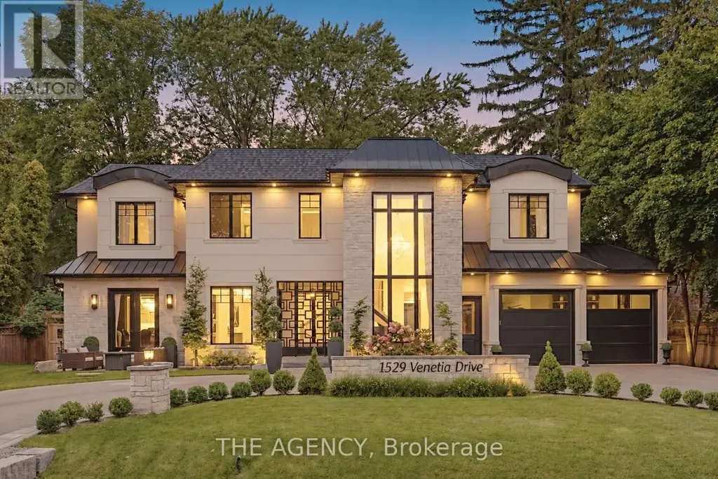 1529 Venetia Drive, Oakville (SW Southwest)