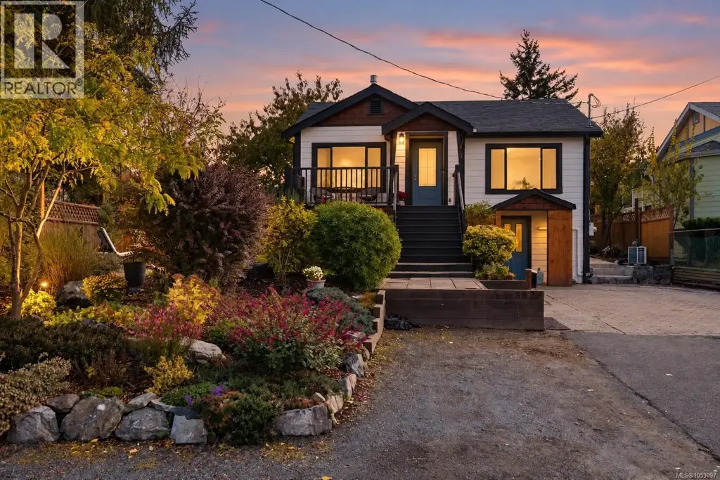3023 Donald St, Saanich