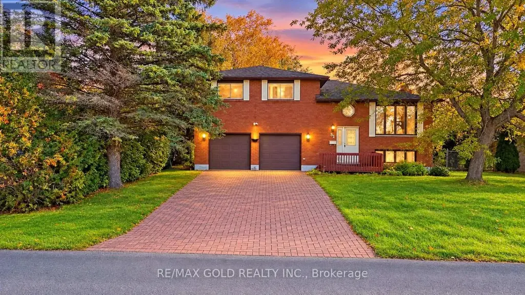 51 Beck Boulevard, Penetanguishene