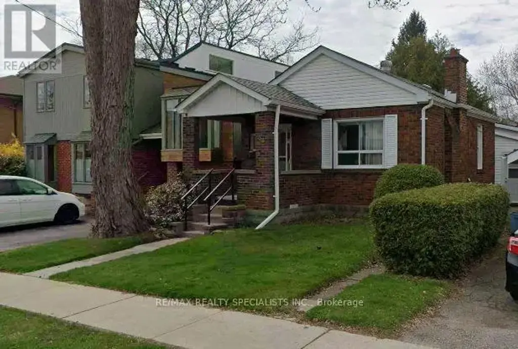 38 Thirty Second Street, Toronto (Long Branch)