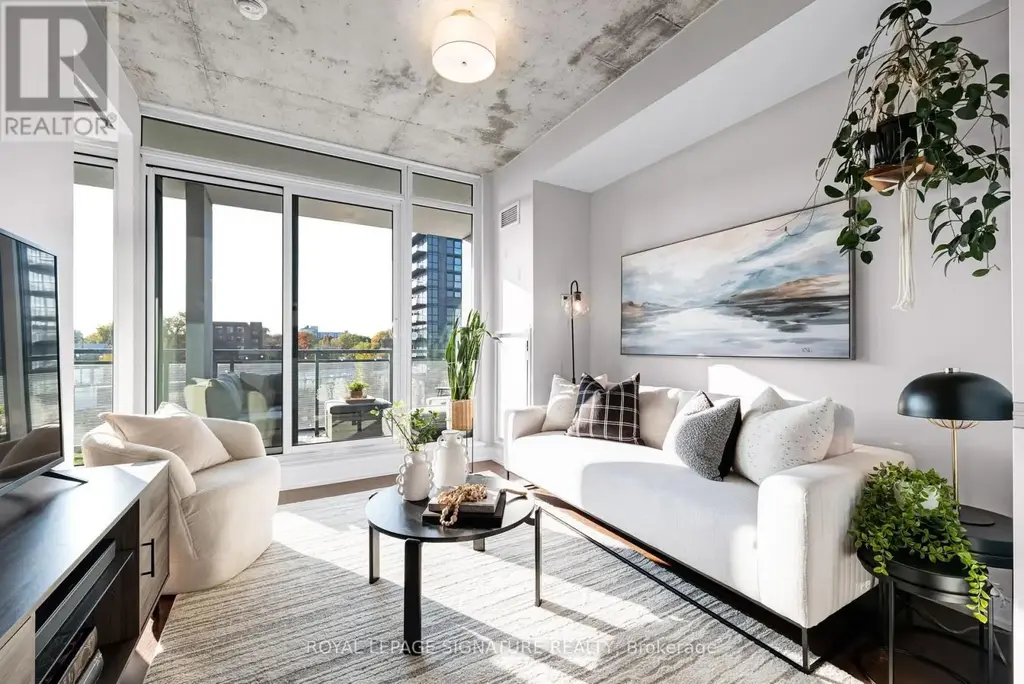 418 - 20 Minowan Miikan Lane, Toronto (Little Portugal)
