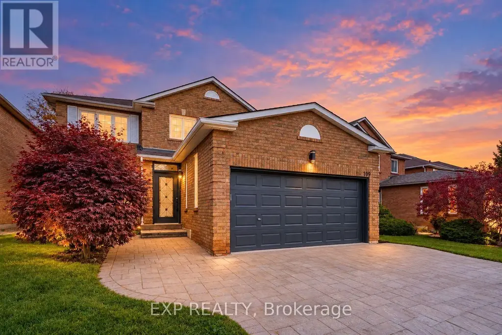 109 Valleymede Drive, Richmond Hill (Doncrest)