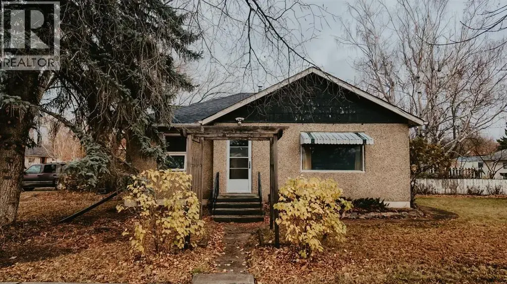 317 Grand Avenue, Carmangay