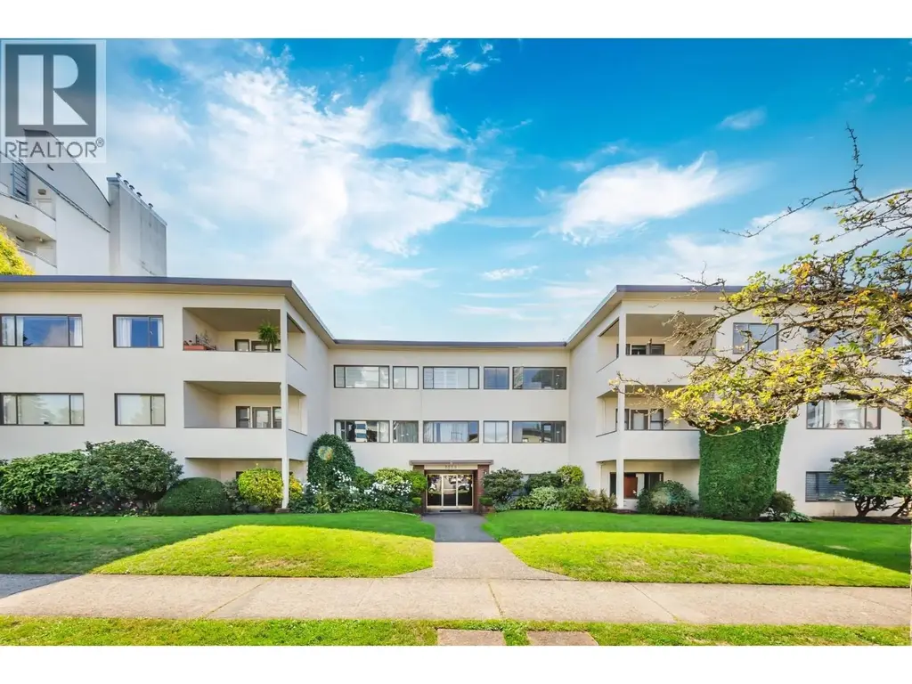 105 2250 W 43rd Avenue, Vancouver