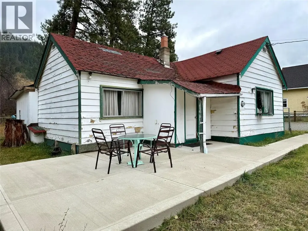 2621 Otter Avenue, Tulameen