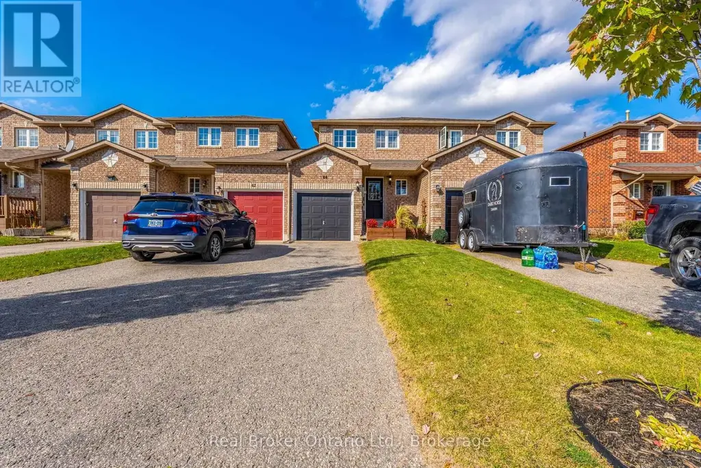44 Monarchy Street, Barrie (Innis-Shore)