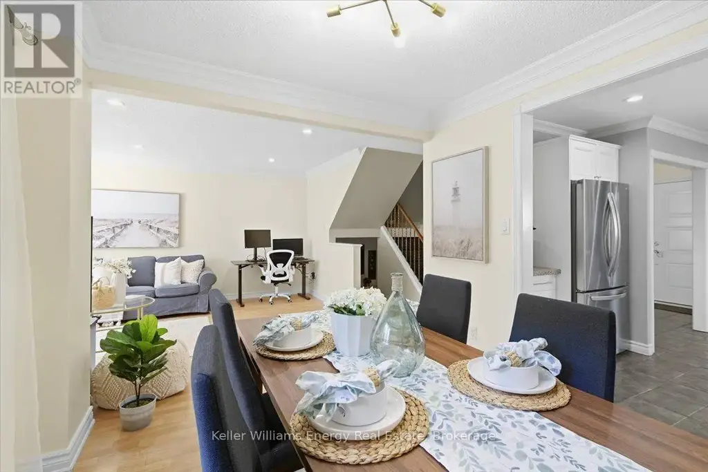 1569 Geta Circle, Pickering (Village East)