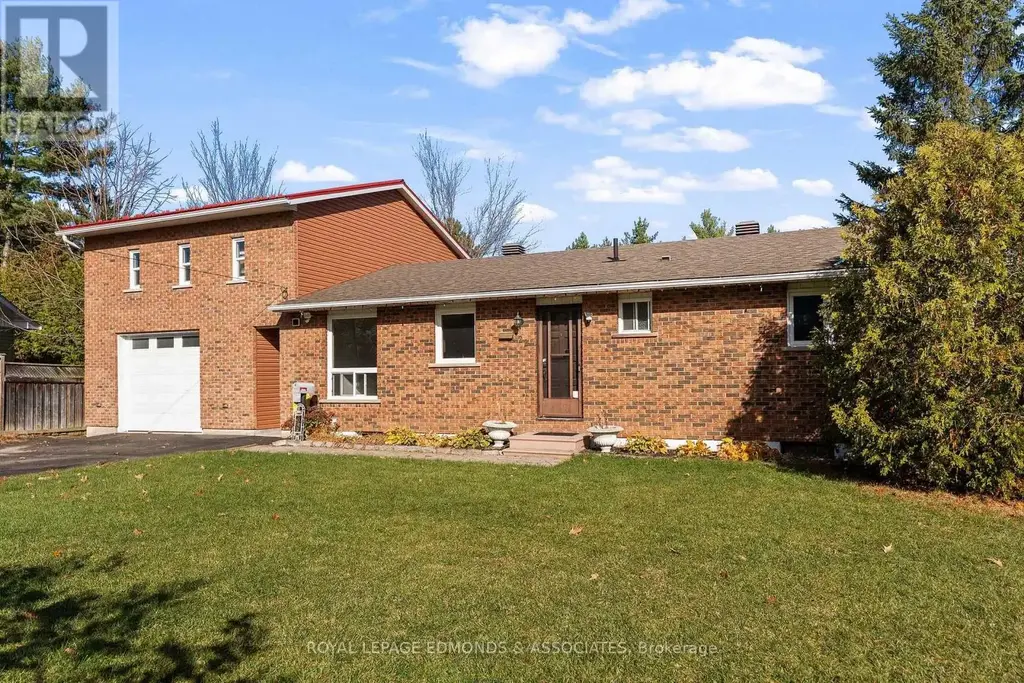 22 Roy Street, Petawawa