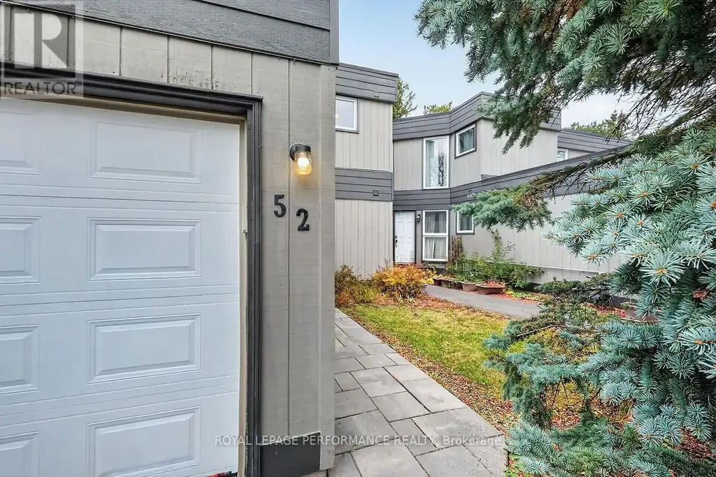 23 - 52 Compata Way, Ottawa