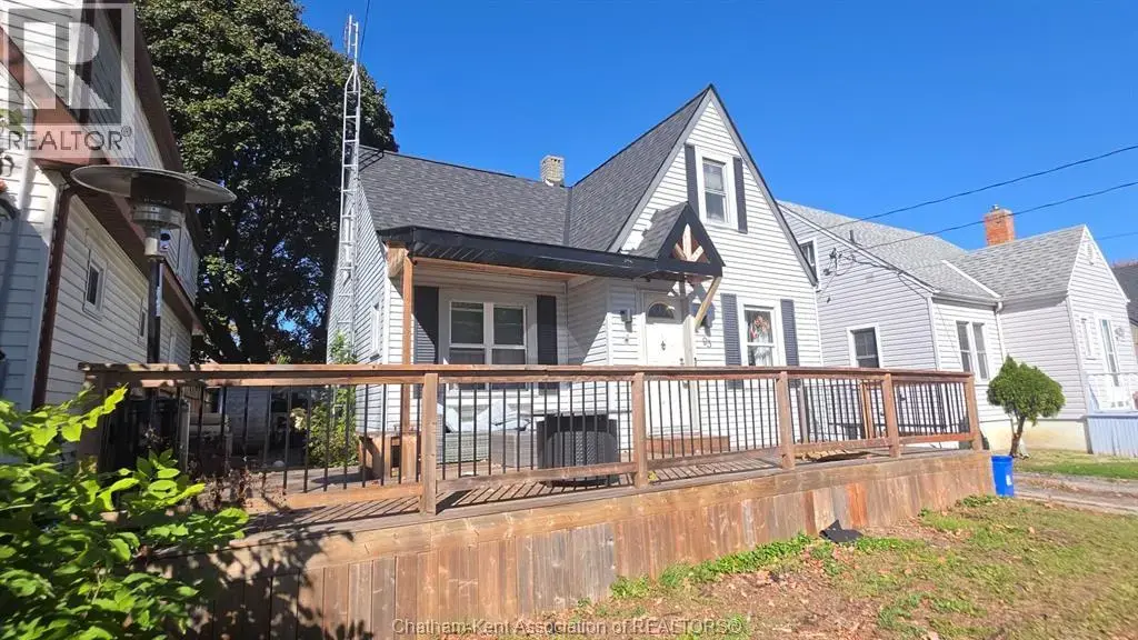 95 Poplar Street, Chatham