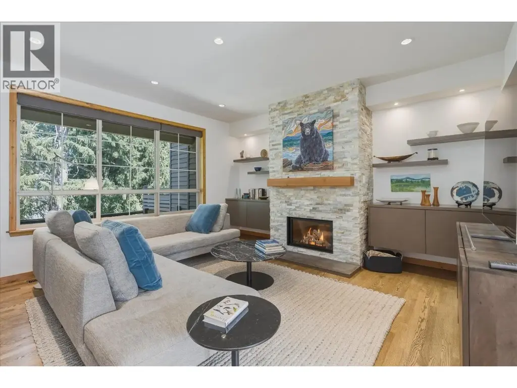 38 8030 Nicklaus North Boulevard, Whistler