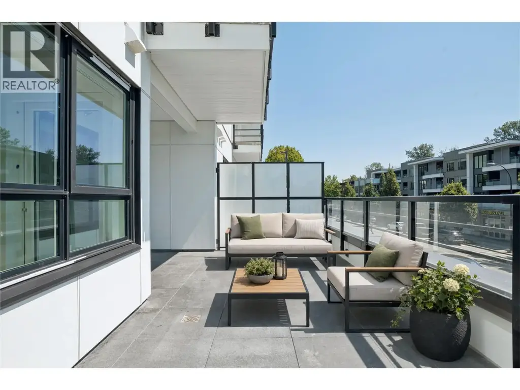 205 1616 Lloyd Avenue, North Vancouver