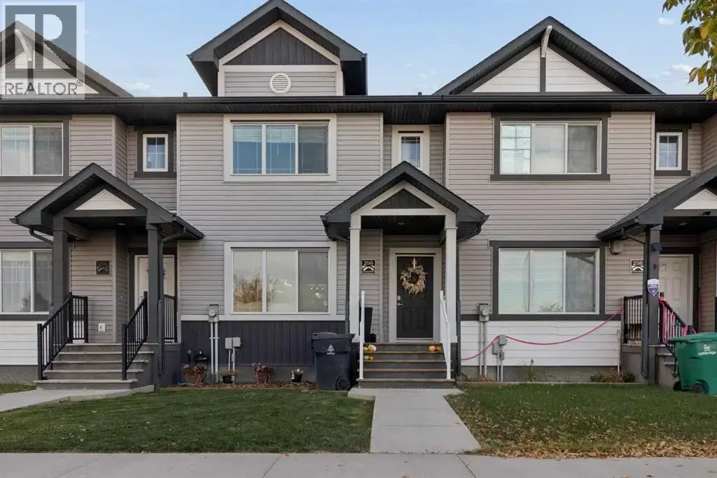 296 Mildred Dobbs Boulevard N, Lethbridge