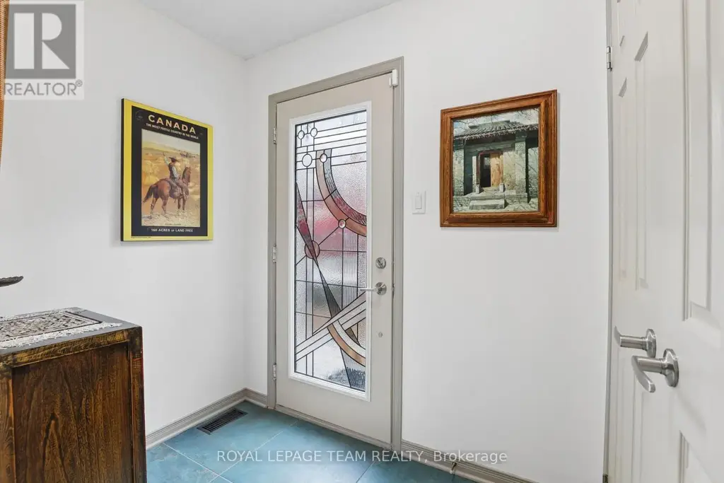 11 Craftsman Private, Ottawa