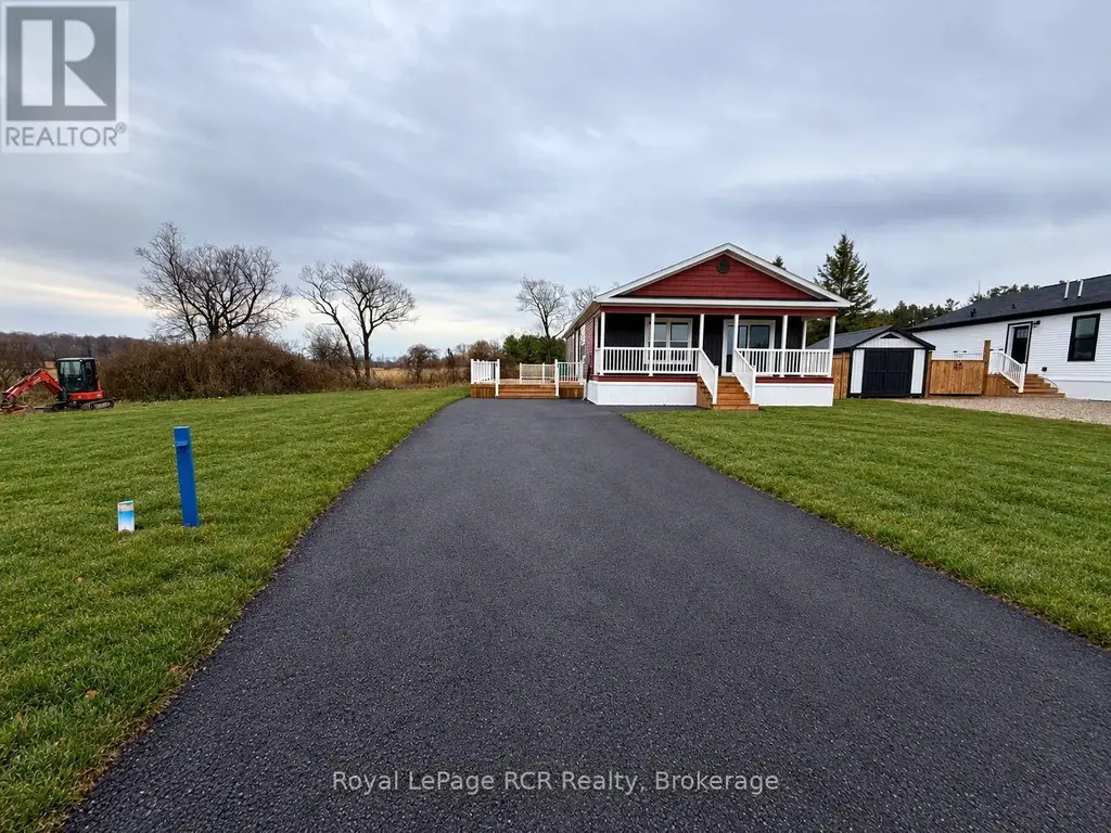 214 Spruce Drive, West Grey