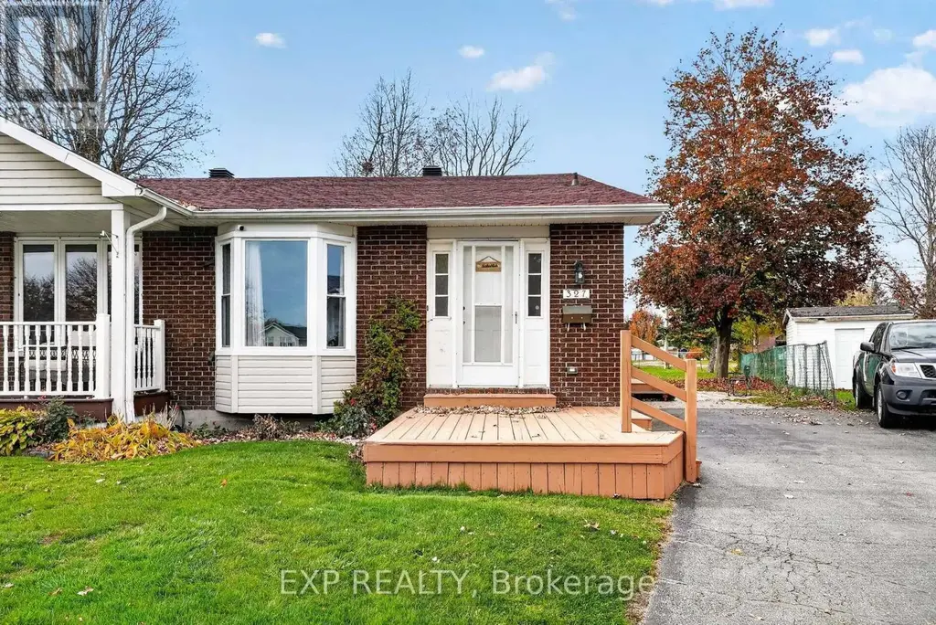 327 Angela Crescent, Cornwall