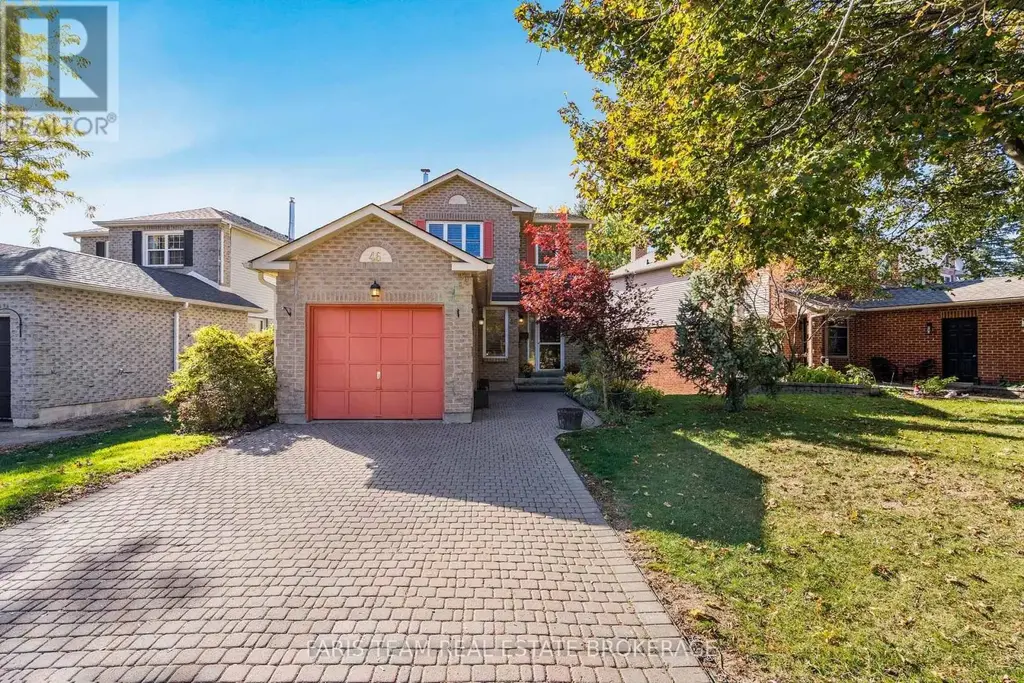 46 Moorcrest Drive, Aurora (Aurora Village)