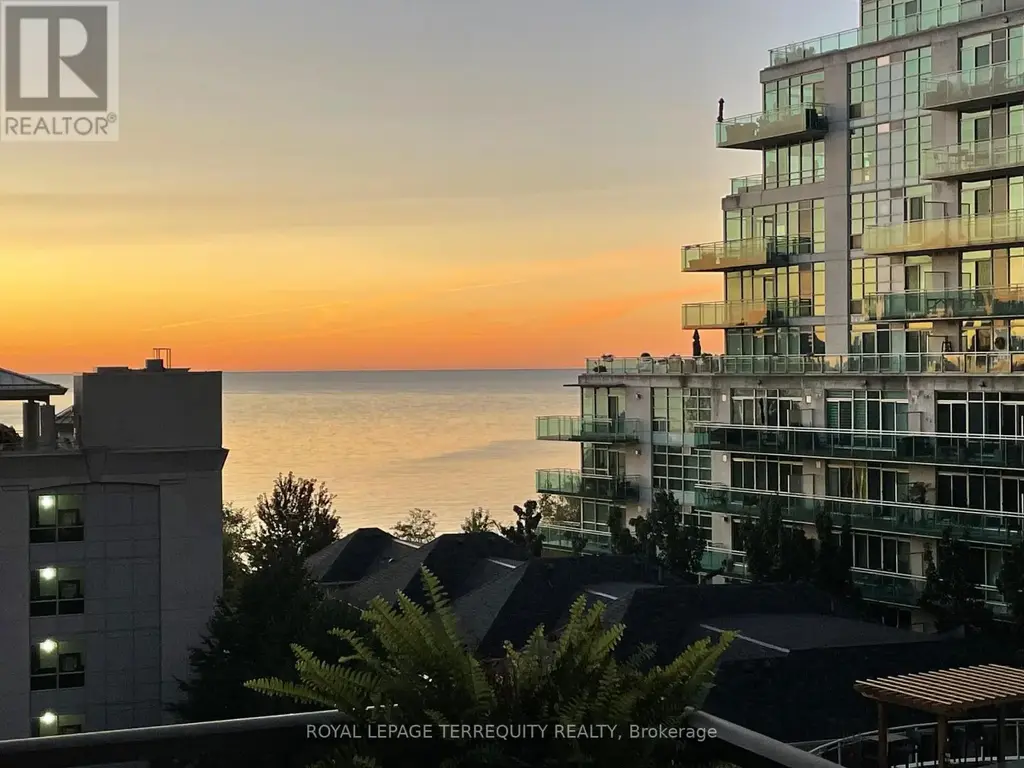 705 - 88 Palace Pier Court, Toronto (Mimico)