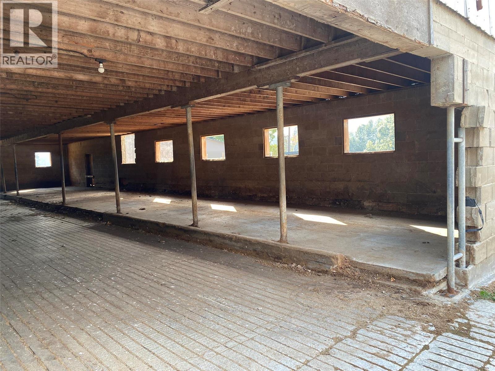 118 Enderby-grindrod Road. Enderby, British Columbia