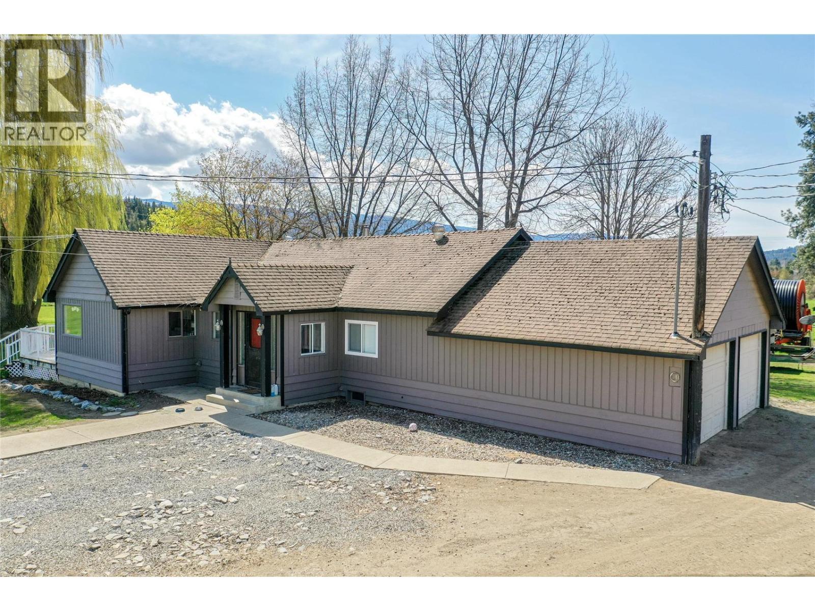 118 Enderby-grindrod Road. Enderby, British Columbia