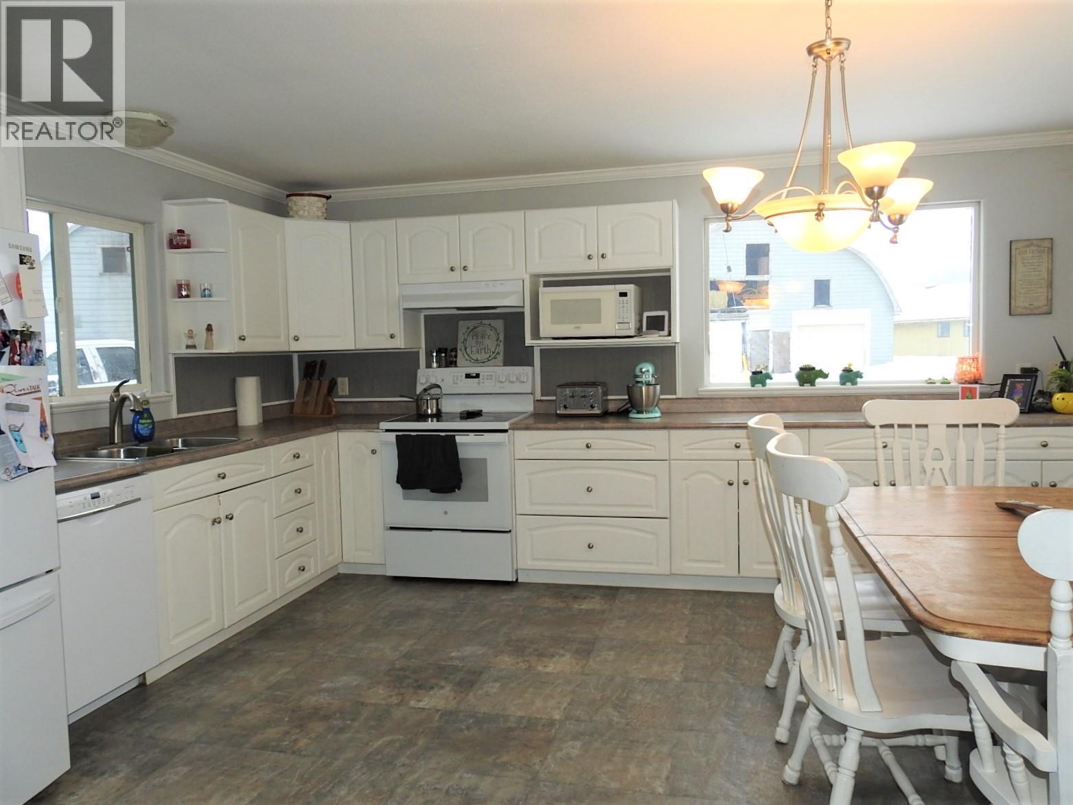 118 Enderby-grindrod Road. Enderby, British Columbia