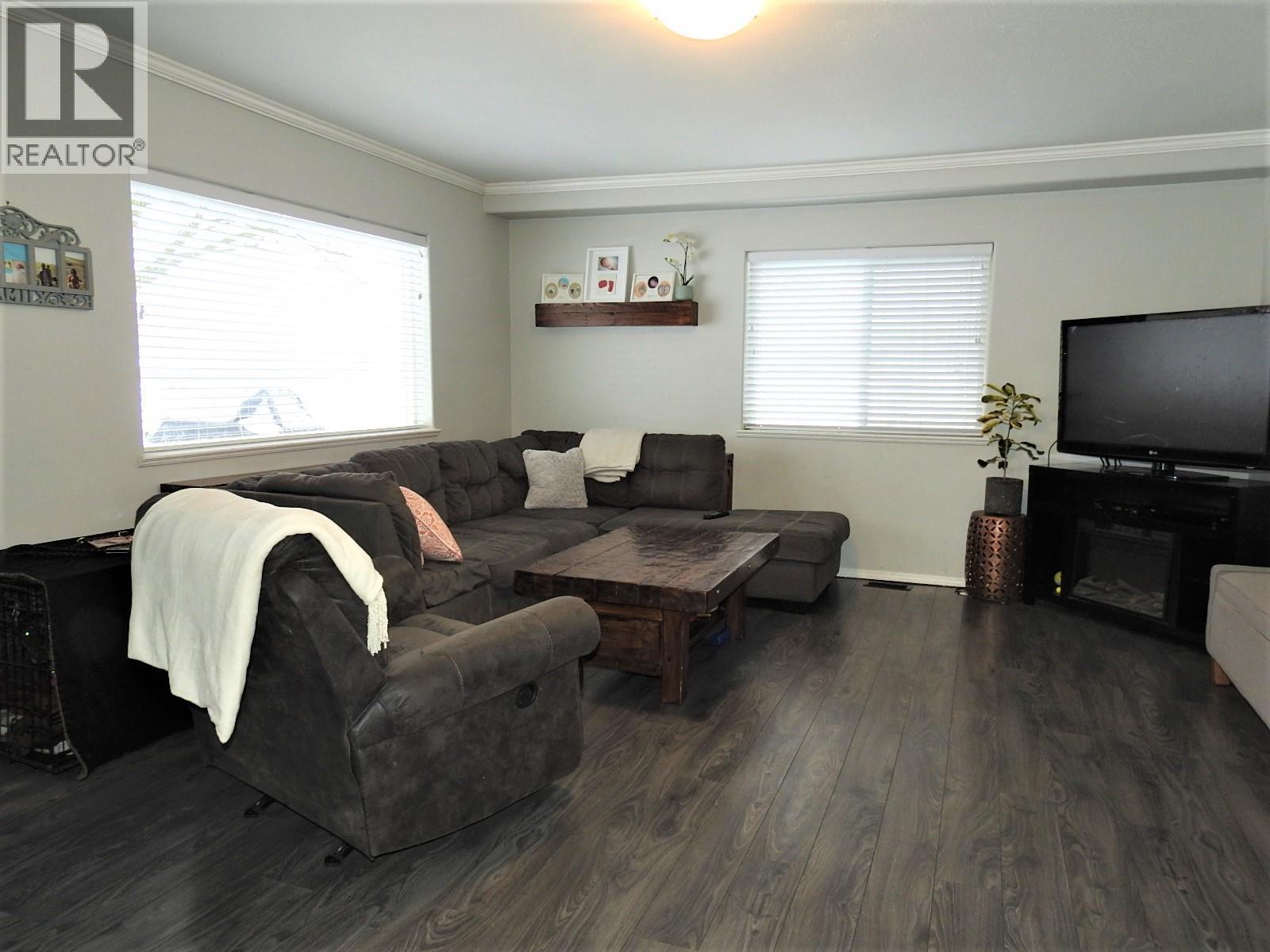 118 Enderby-grindrod Road. Enderby, British Columbia