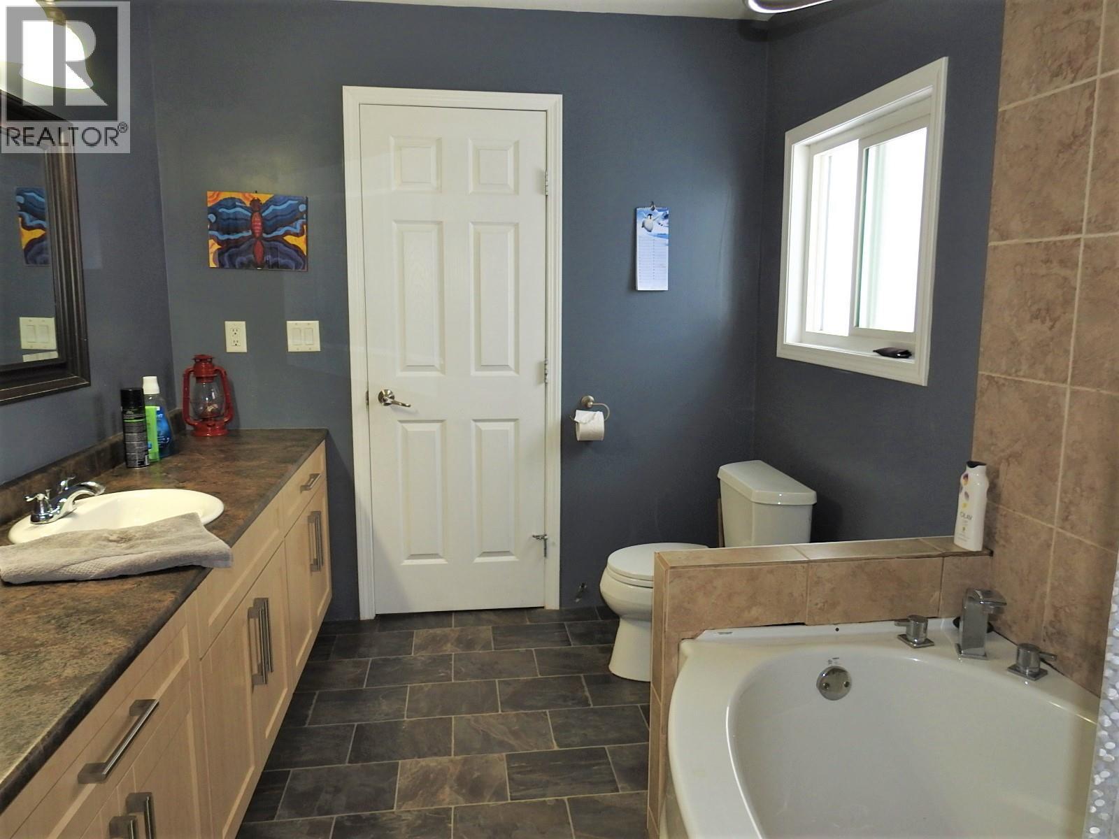 118 Enderby-grindrod Road. Enderby, British Columbia