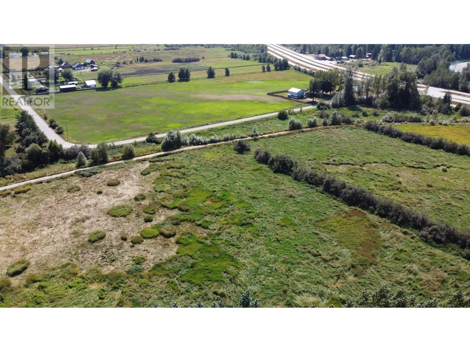 Lot 2 Oxbow Frontage Road. Malakwa, British Columbia