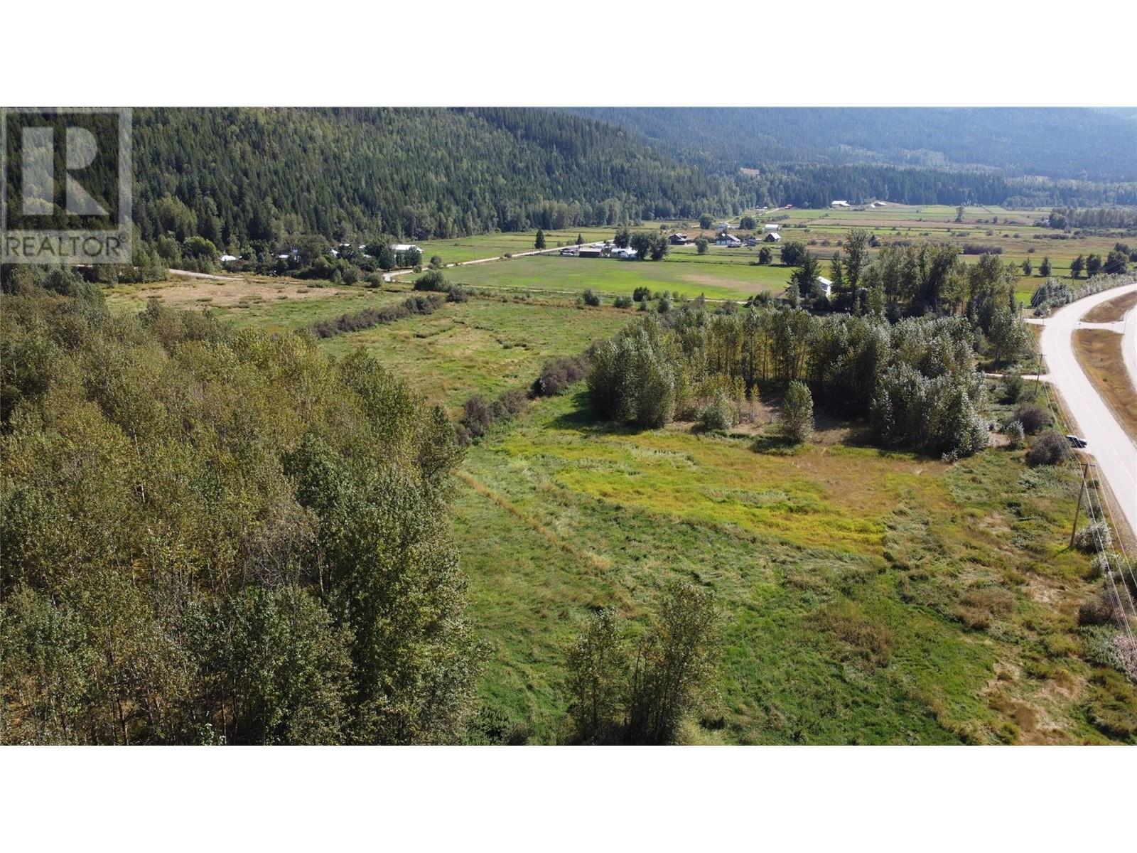 Lot 2 Oxbow Frontage Road. Malakwa, British Columbia