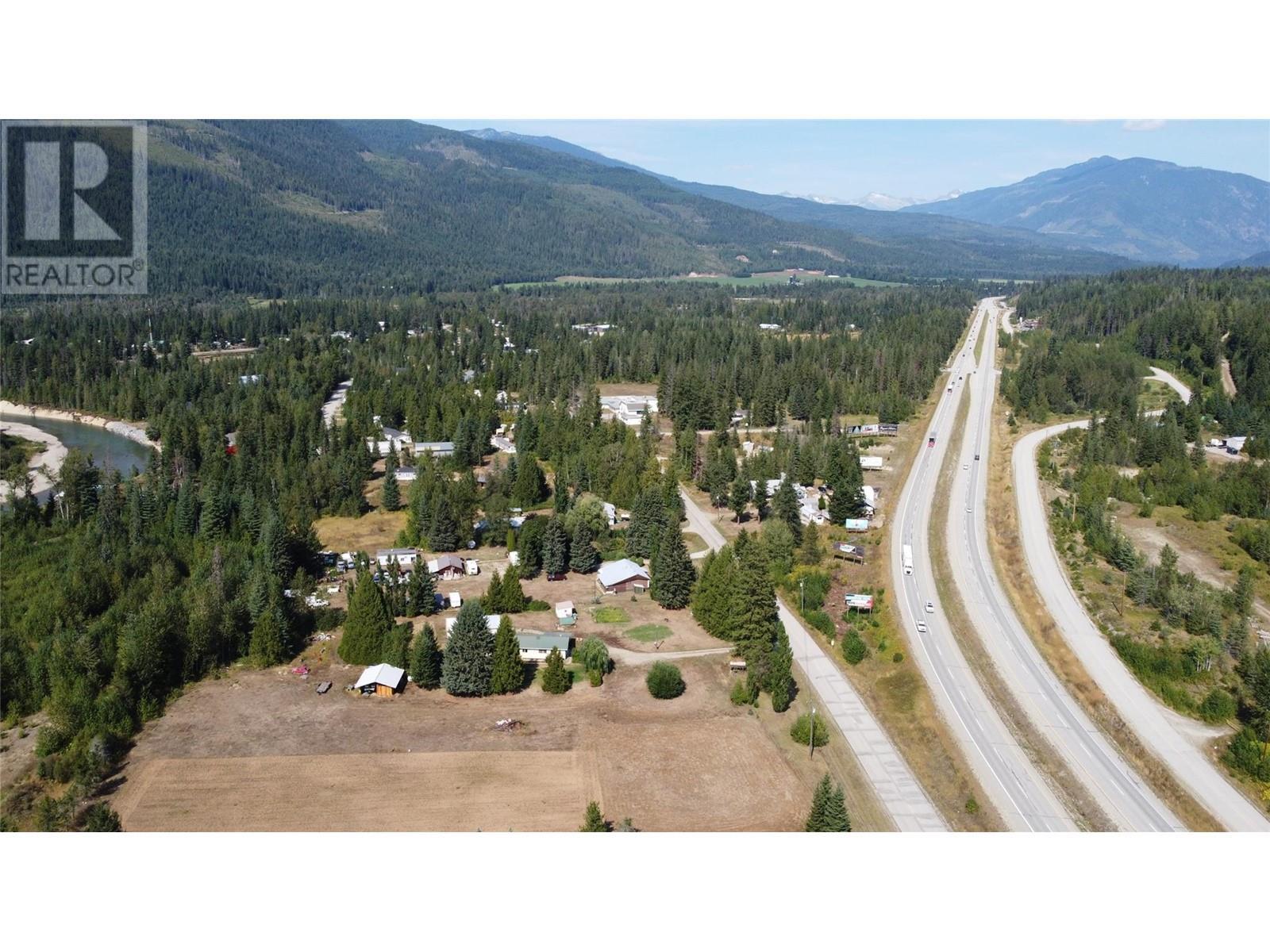 Lot 2 Oxbow Frontage Road. Malakwa, British Columbia